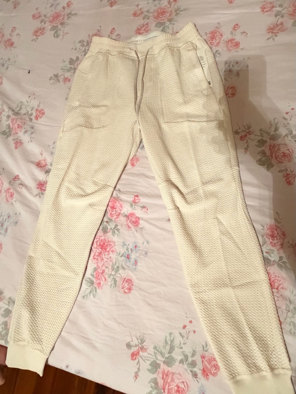 Lululemon Men's Cream Waffle-Knit Jogger Pants